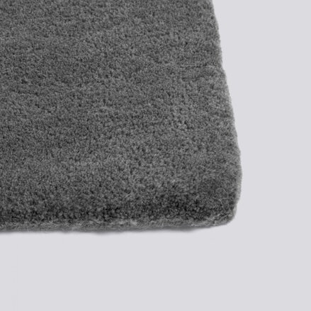 Koberec Raw rug no 2 / Dark grey