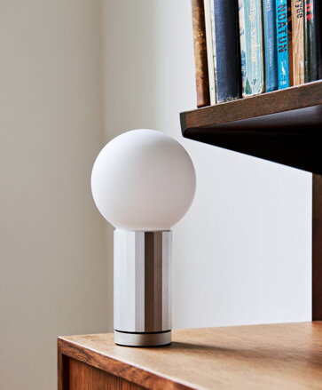 Stolní lampa Turn On, Aluminium