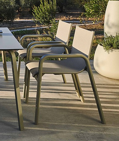 Židle Stack Dining Armchair Model 3